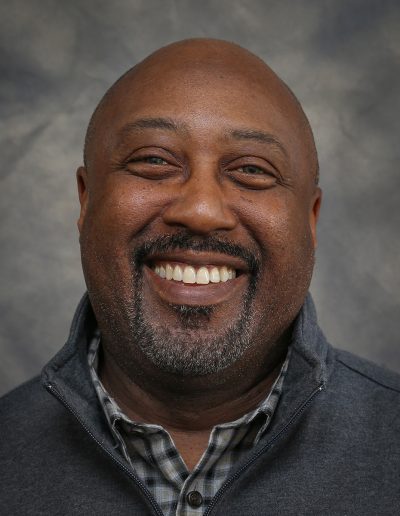 Buisiness head shot with off camera flash