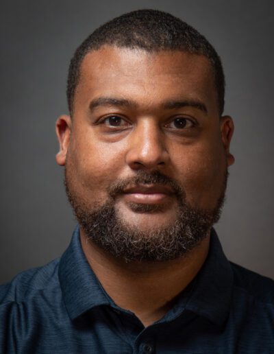 Buisiness head shot studio lighting with off camera flash