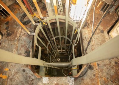 Steel structure retrofit at Transamerica Building San Francisco